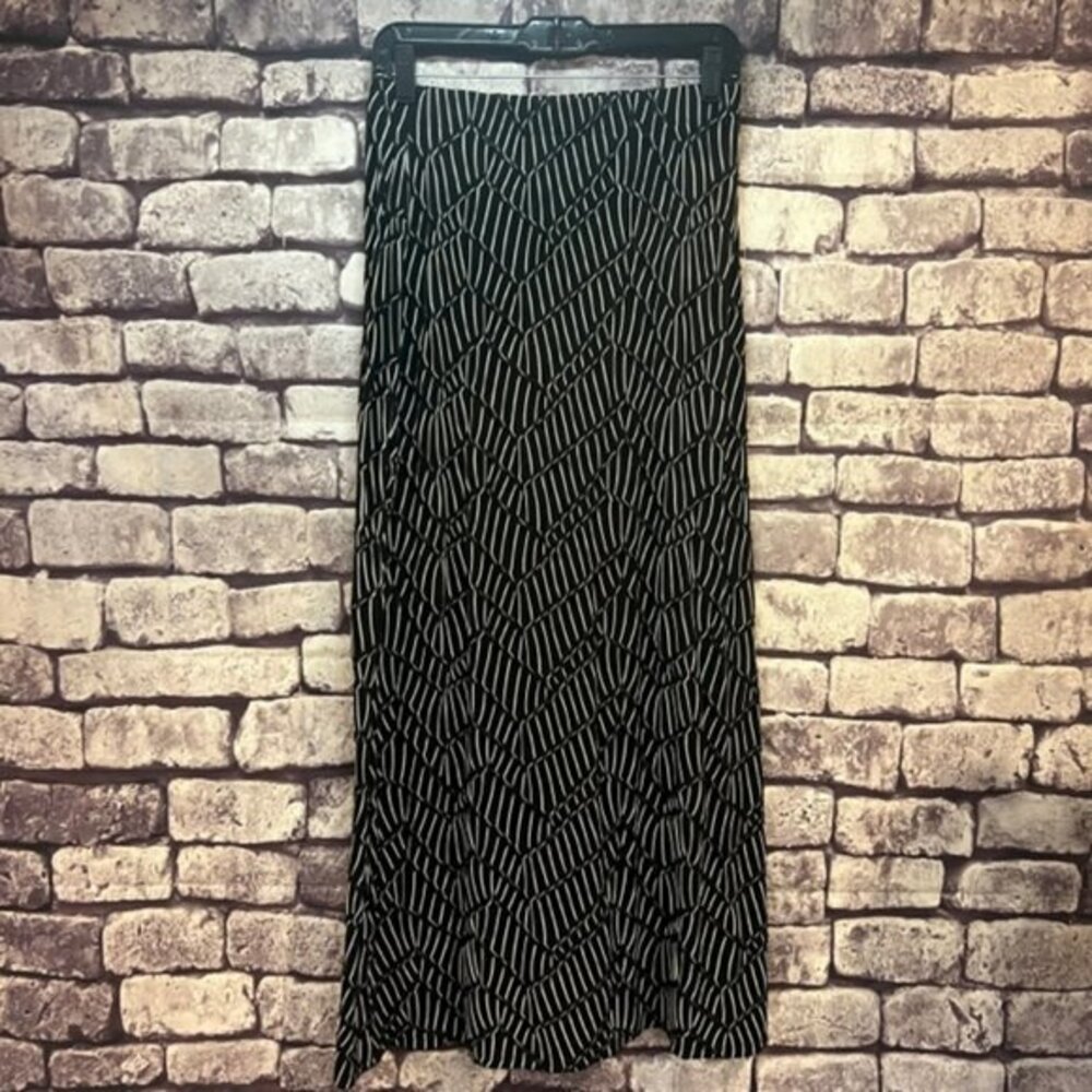 Chico's Black & White Elastic Waist Skirt Size Small